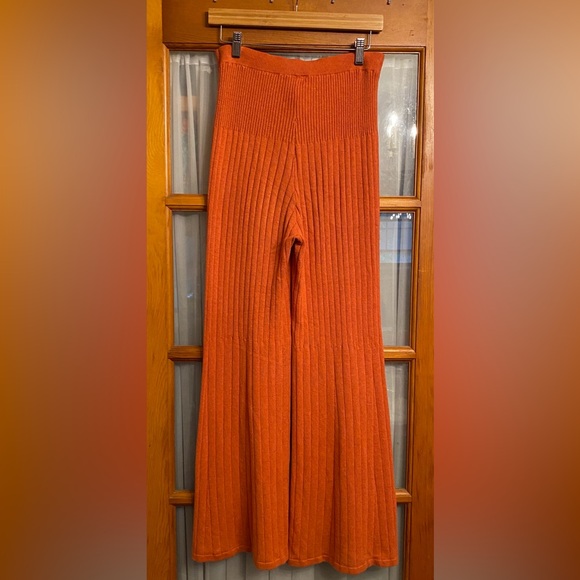FREE PEOPLE Orange Keep It Real
Sweater Knit Ribbed Pumpkin Flare Pants M - Picture 5 of 8